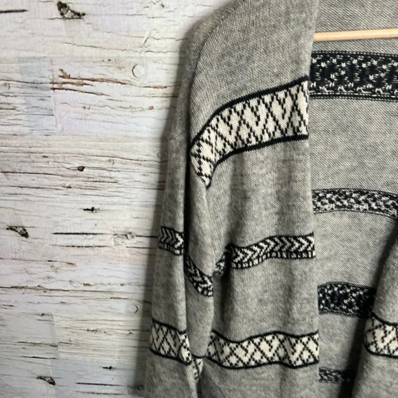 Amuse society cardigan sweater gray black size small - Picture 10 of 10